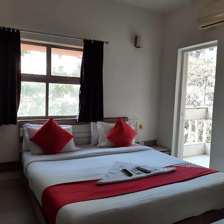 Hotel Saikripa Imperial Daman Exterior foto
