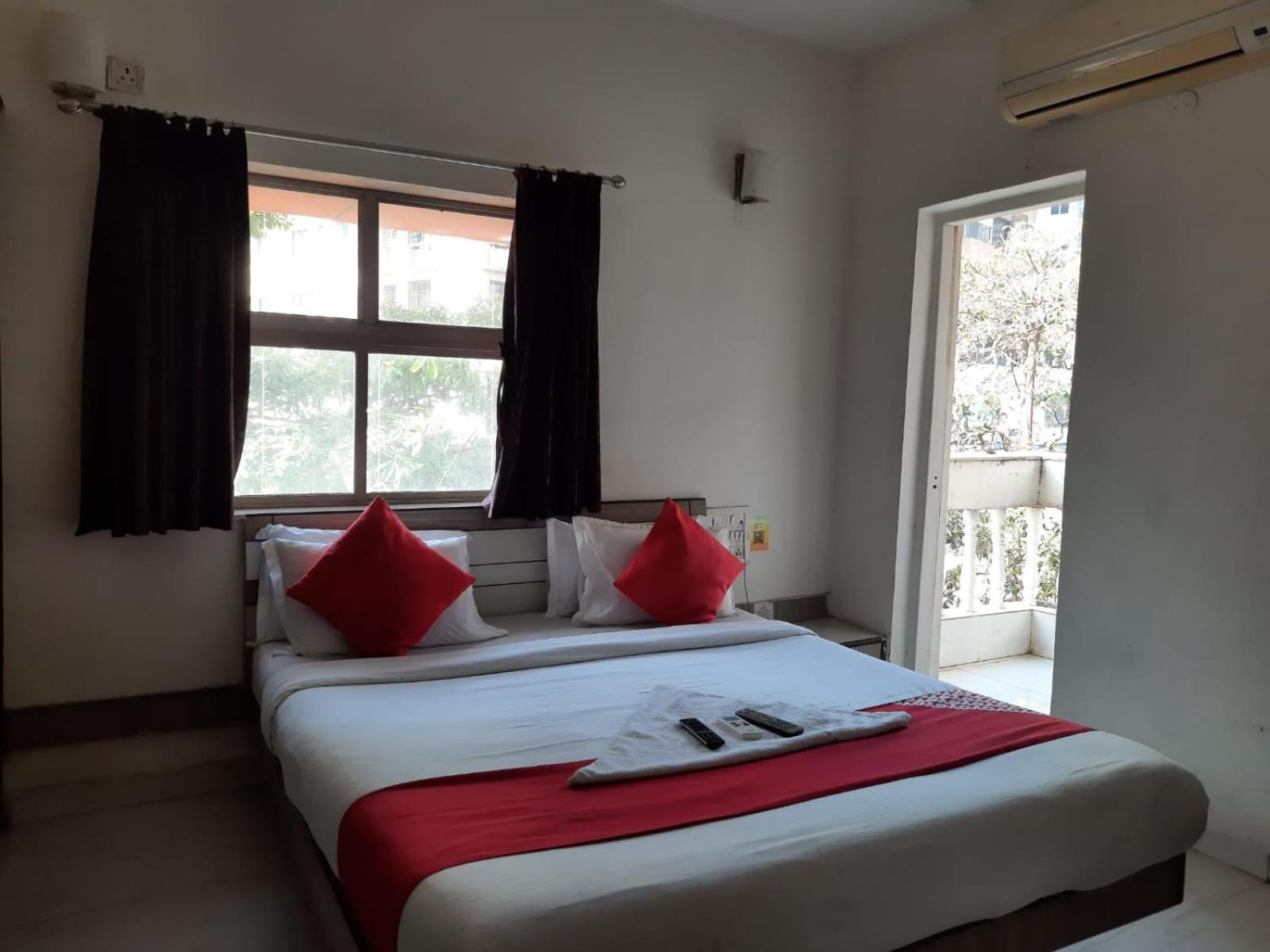 Hotel Saikripa Imperial Daman Exterior foto