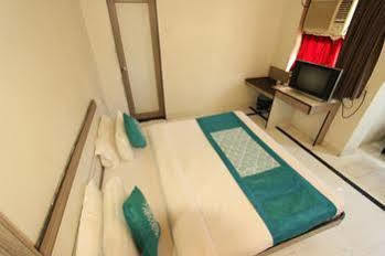 Hotel Saikripa Imperial Daman Exterior foto
